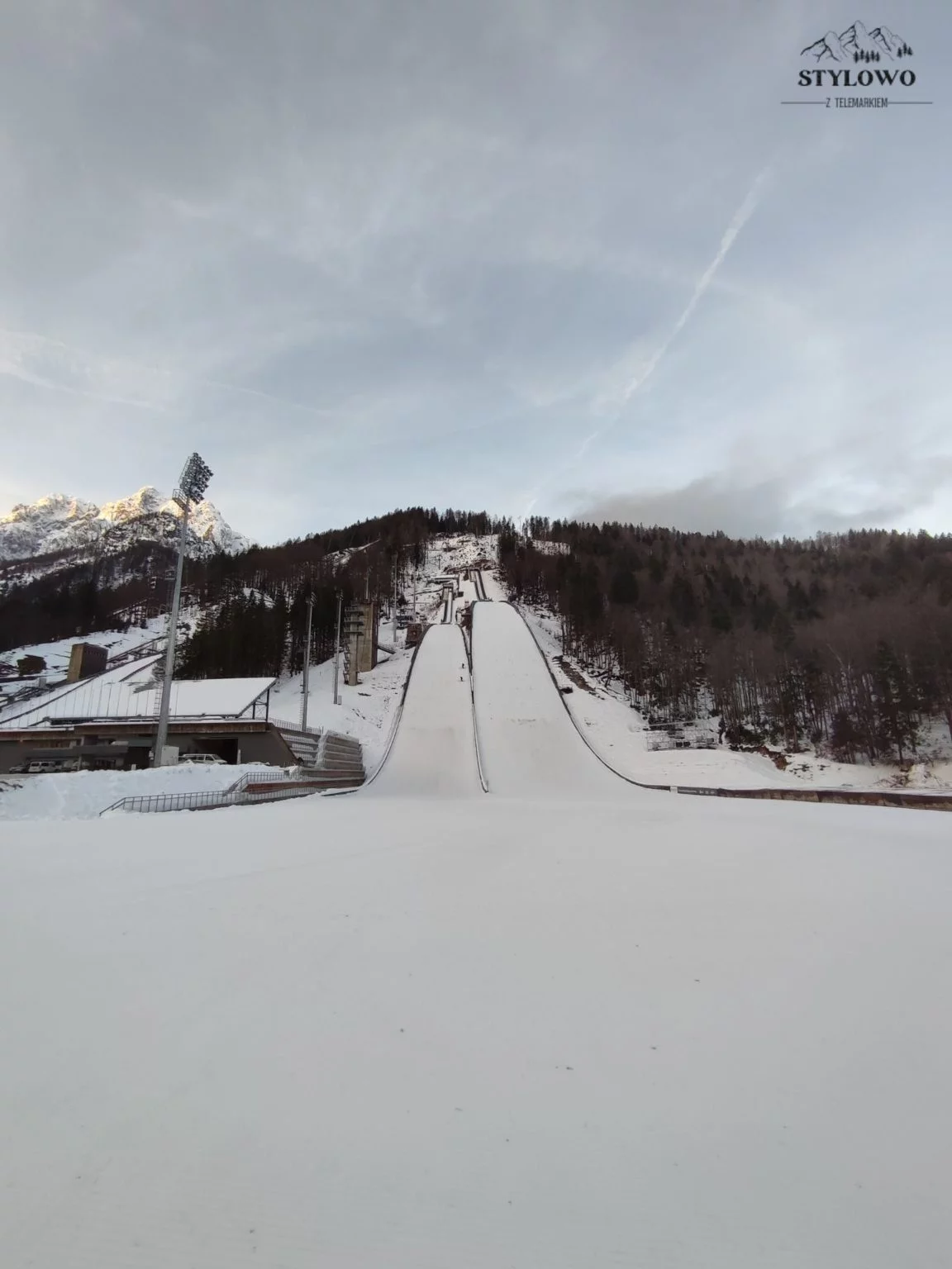 Planica, Srednja skakalnica K95 HS102